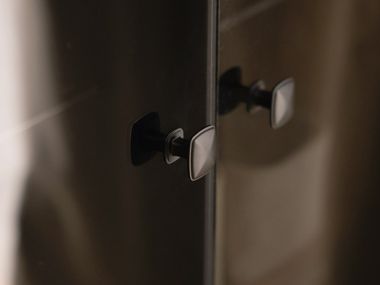 Szekrény Witryna ELLA 102 Dąb Bárasztalokowy Bursztynemwy/Czarny mat